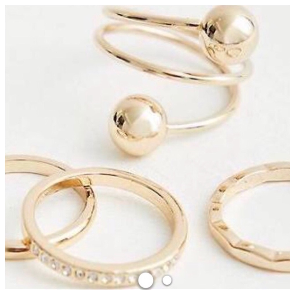 TORRID SPIRAL BALL GOLD RING SET.SIZE 8
